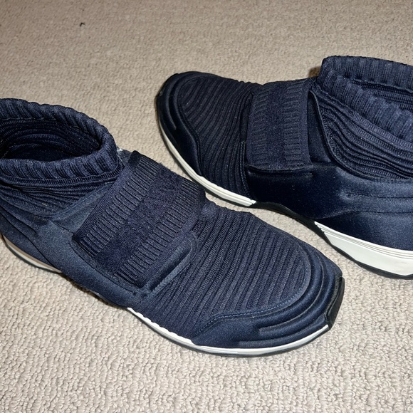 Chanel - Navy - 39.5F - Picture 2 of 3